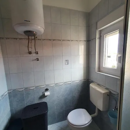 Schoene Ferienwohnung In Zaton زاتون
